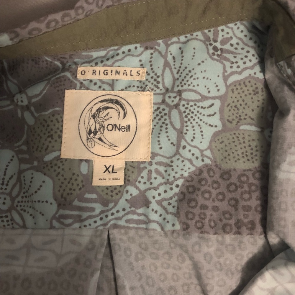 O’Neill button down shirt - Picture 3 of 3